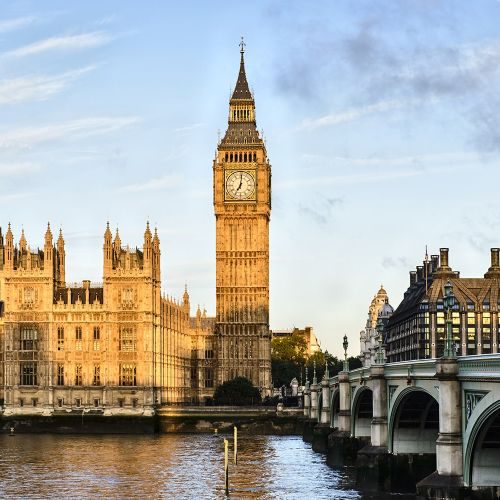 54876-sunrise-shining-on-big-ben-london-united-kin-MLLZUPN-min